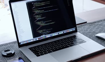 Backtesting vs Live Trading: Understanding the Difference